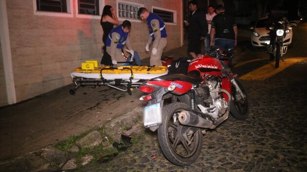 Acidente ocorreu entre um carro e uma motocicleta