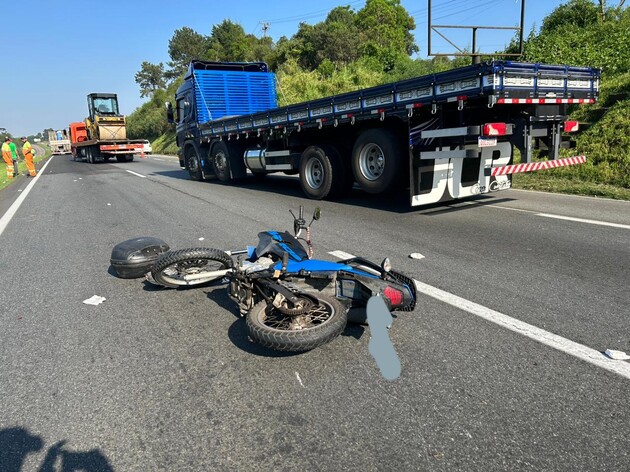 Acidente aconteceu na manhã deste sábado (23) na BR-277, em Campo Largo