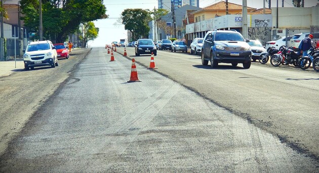 Obras de pavimentação estão acontecendo no Centro da cidade