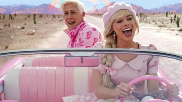 A atriz Margot Robbie e ator Ryan Gosling interpretam as versões "tradicionais" de Barbie e Ken