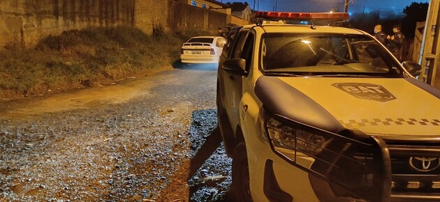 Um dos carros furtados foi localizado na rua Visconde de Porto Alegre