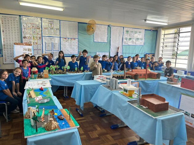 A iniciativa especial do projeto Vamos Ler auxiliou, durante o ano letivo, alunos e educadores da rede municipal com conteúdos e ações envolvendo os 200 anos de Ponta Grossa