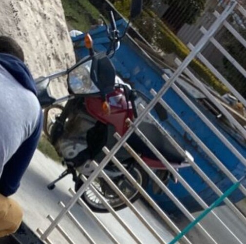 Moto estava estacionada na rua Riachuelo