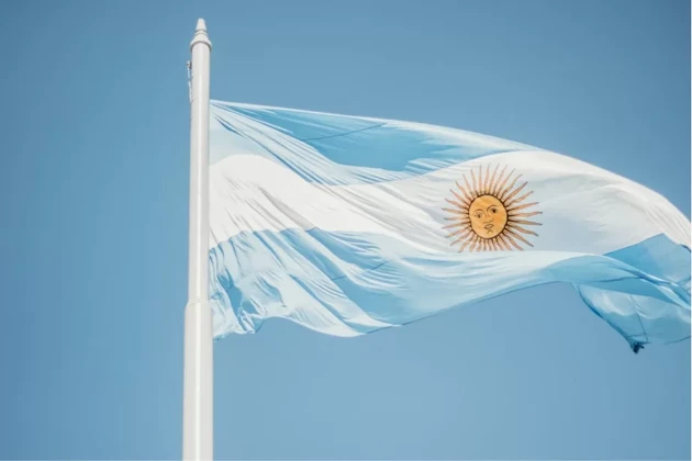 Com uma inflação estrondosa, a Argentina enfrenta escassez de reservas monetárias internacionais