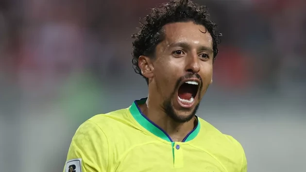 Após muita pressão da equipe de Diniz, de cabeça, Marquinhos fez o gol da vitória