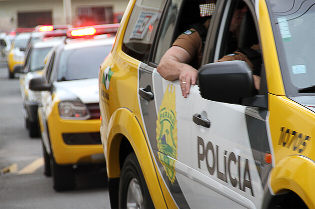 Polícia recebeu informação de veículo abandonada próximo a loteamento em Ponta Grossa