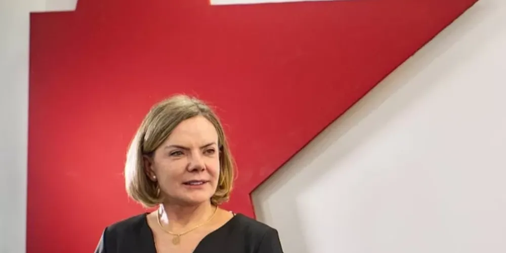 A parlamentar é a presidente do Partido dos Trabalhadores (PT)