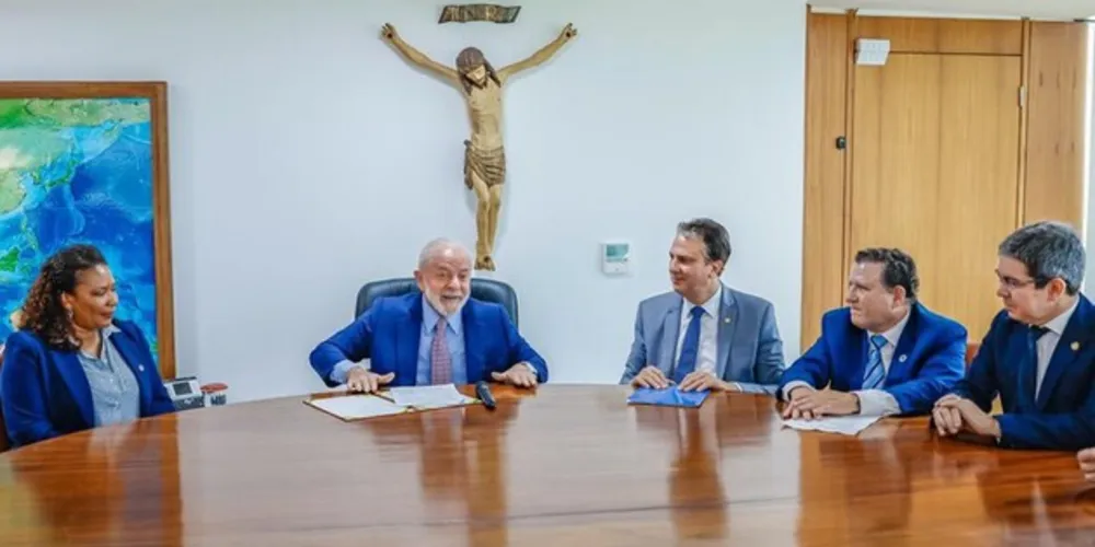 O presidente Lula sancionou, nesta quarta-feira (1º), o Pacto Nacional pela Retomada de Obras Inacabadas