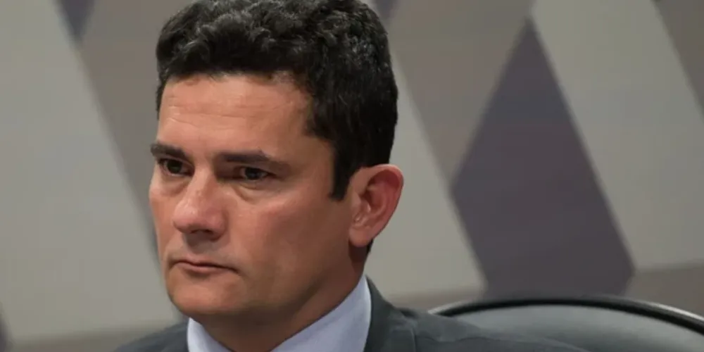 Moro e Rosângela tem um apartamento de quatro quartos e 163 metros quadrados no bairro Bacacheri