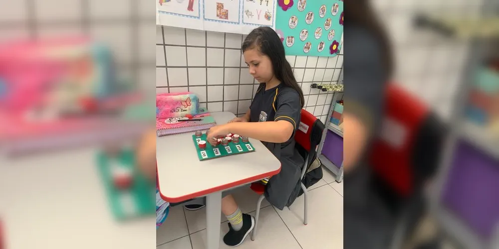 Educadora destaca estimulo do raciocínio e aprendizagem com o jogo