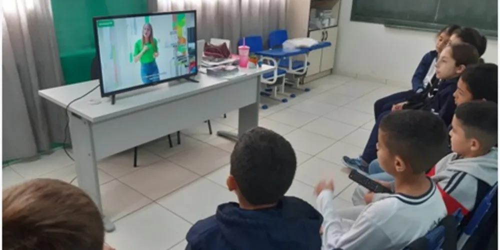 Turma trabalhou com mais uma videoaula especial das parcerias do Vamos Ler