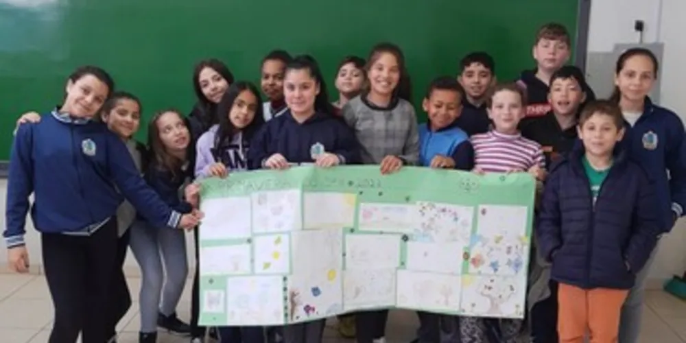 ‘A primavera do 5ºB 2023’ foi título do cartaz confeccionado pela turma para exposição