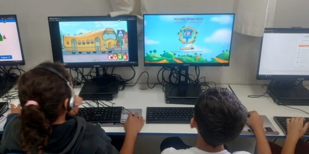 Alunos podem imergir nos conteúdos digitais, com diversão e interesse