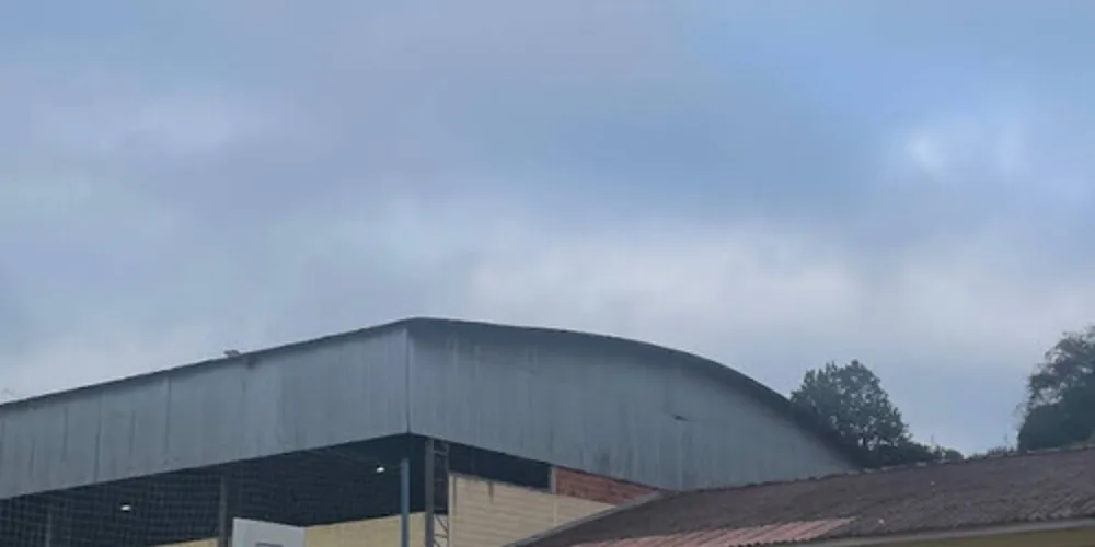 Jovem teria sido abordado na saída da escola