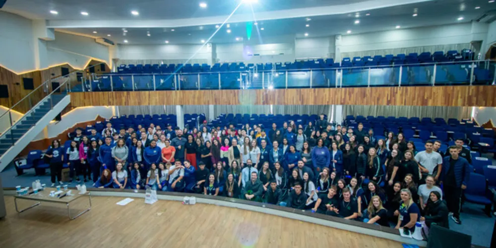 Mais de 500 estudantes do 3º ano do Ensino Médio estiveram presentes