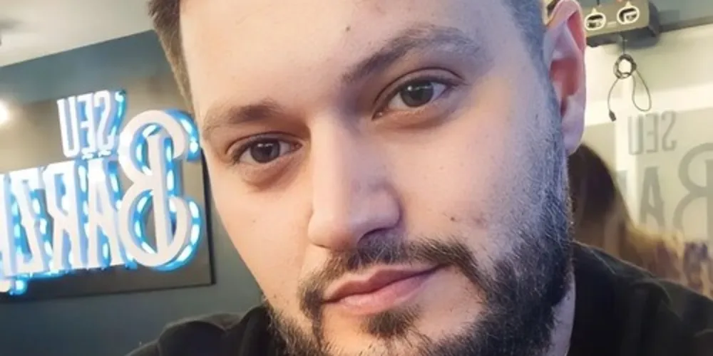 O gerente estava em uma Ford EcoSport que se envolveu em um acidente no km 1 da rodovia