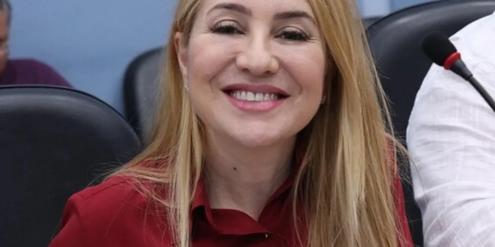 Vereadora Missionária Adriana (foto) pediu vistas de 10 dias para avaliar o projeto