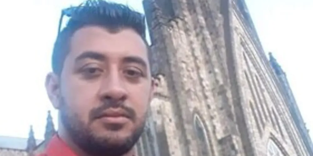 O velório de Hugo iniciou por volta das 15 horas na capela da Funerária Princesa