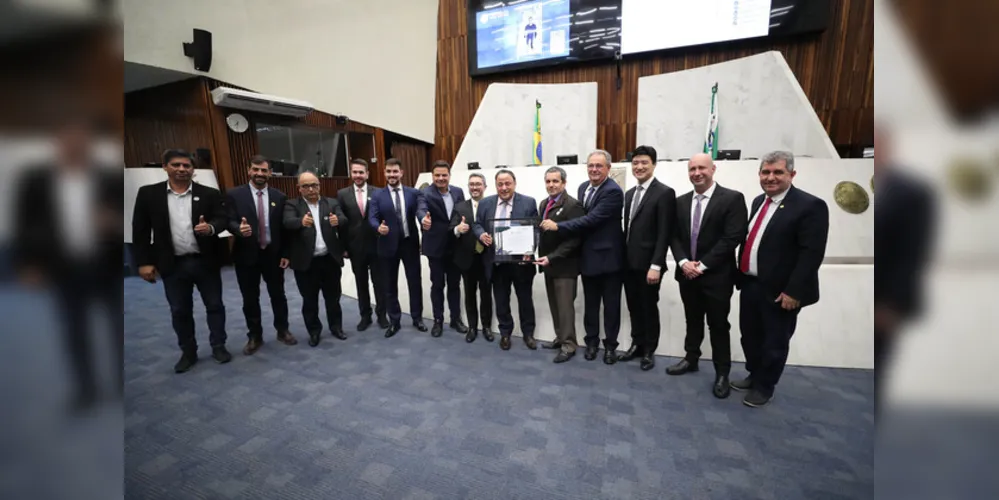 Com melhor gestão do Brasil, Portos do Paraná recebe homenagem da Assembleia