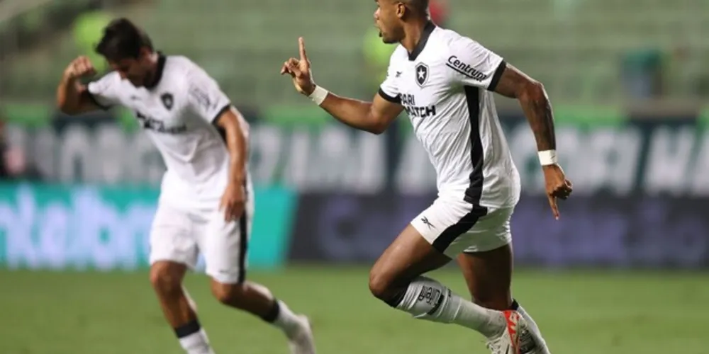 O Botafogo dominou o confronto no Independência desde o minuto inicial
