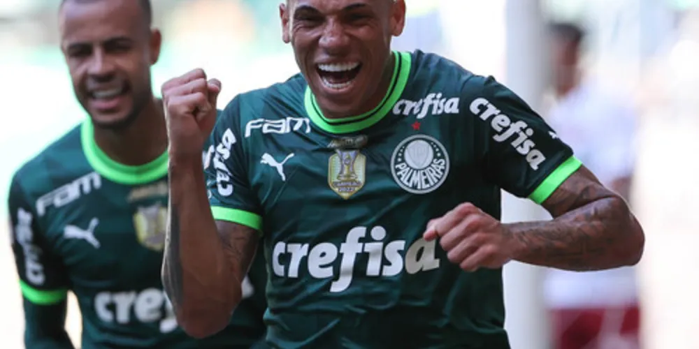 Breno Lopes marcou o gol da vitória palestrina