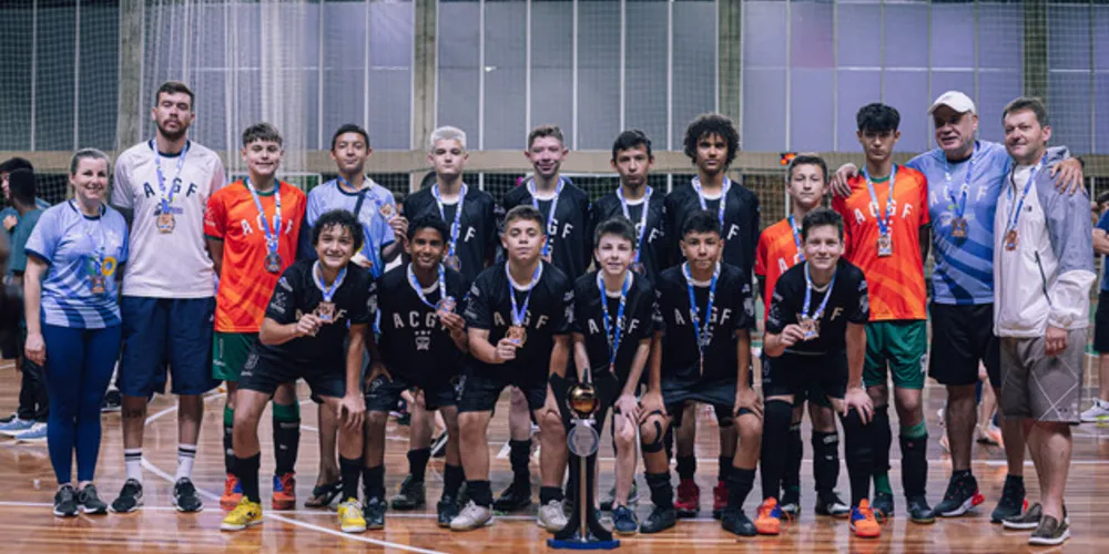 O time sub-13 da ACGF/Prefeitura de Ponta Grossa/Cresol venceu o Coritiba Nikkei por 4 a 1 terminou o Estadual da categoria com a 3ª colocação