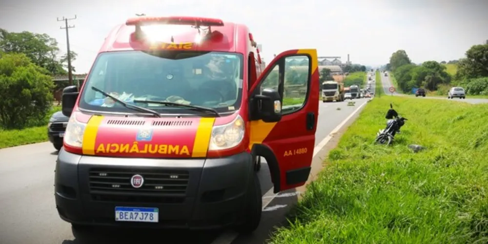 Equipes do Corpo de Bombeiros estiveram no local da ocorrência
