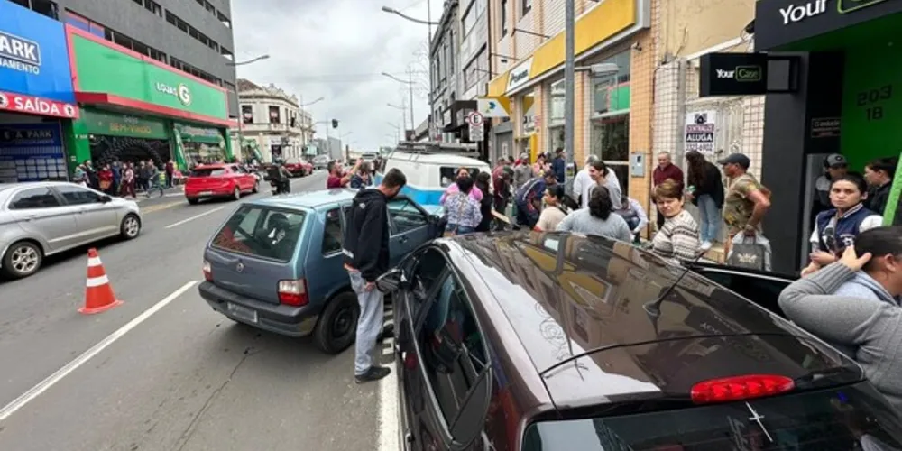 Equipes de socorro foram acionadas para atender a ocorrência