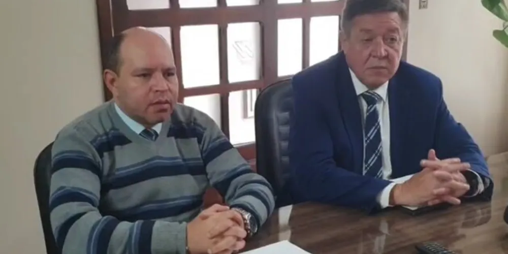 Péricles Ricardo Soares e Emerson Woyceichoski, advogados da dentista