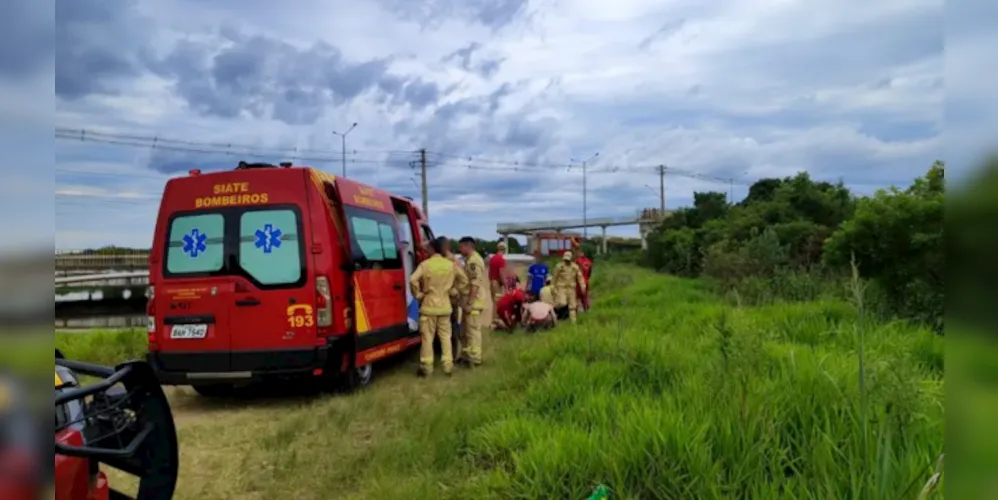 Equipes do Corpo de Bombeiros foram acionadas para realizar as buscas