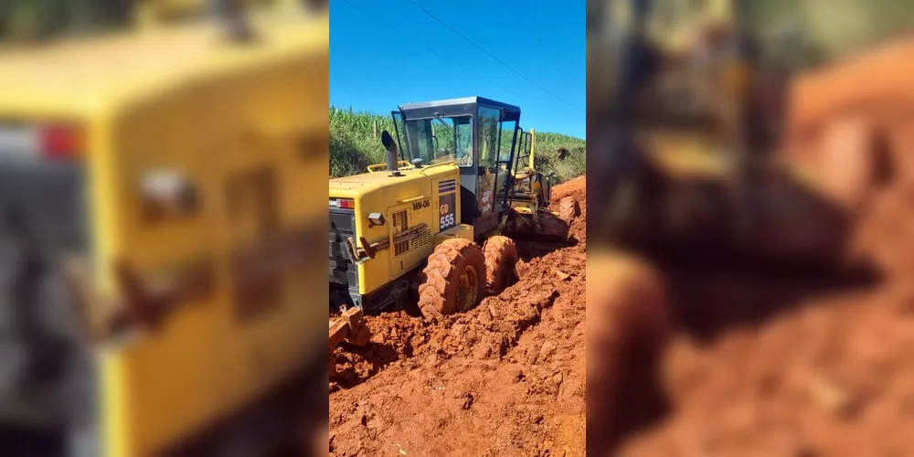 Máquina a ser utilizada em reparos na estrada do Alagados teria encalhado nesta segunda