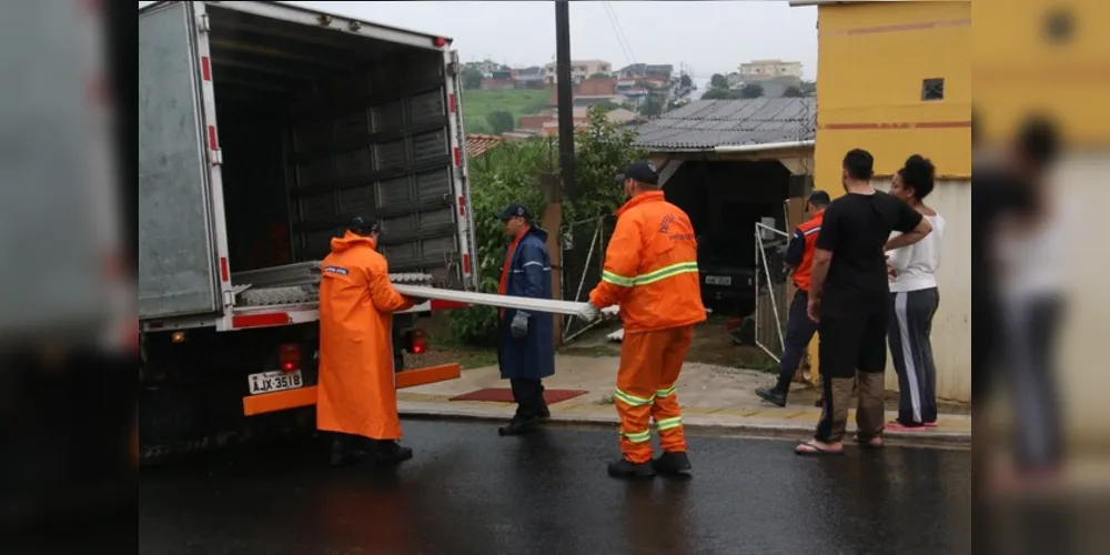 Agentes estão visitando os moradores e realizando as entregas