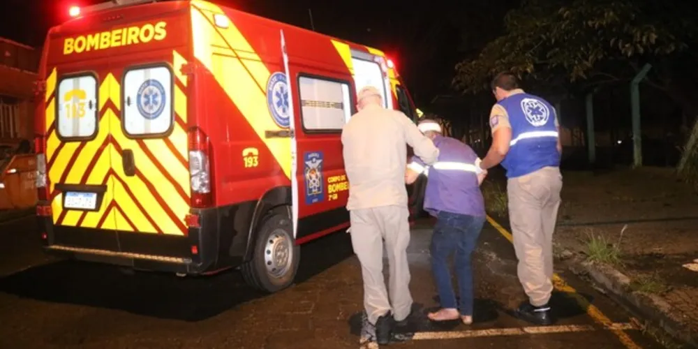 Homem recebeu atendimento do Corpo de Bombeiros