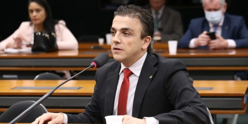 Parlamentar destaca que número de idosos aumentou no Brasil