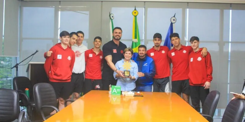 Nesta segunda-feira (30), a prefeita Elizabeth recebe atletas campeões no gabinete