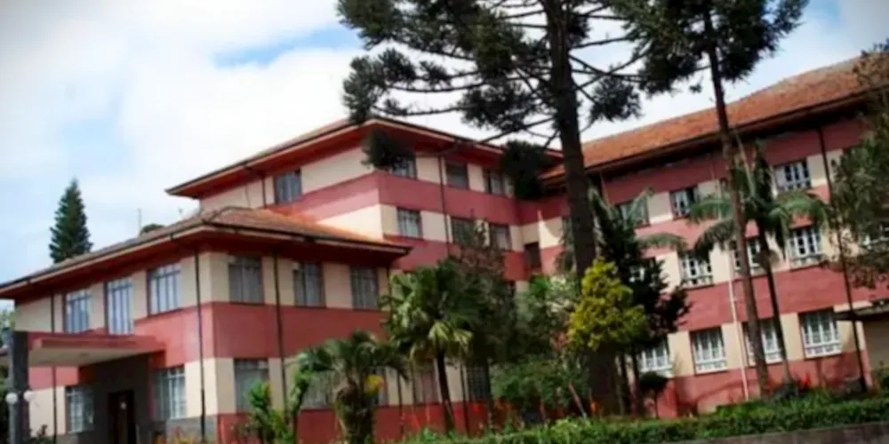 Centro Estadual de Educação Profissional foi interditado pela Defesa Civil