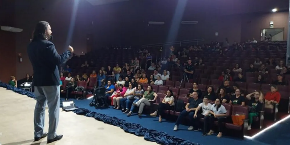 O evento promoveu a palestra ministrada pelo professor e doutor Lucelmo Lacerda