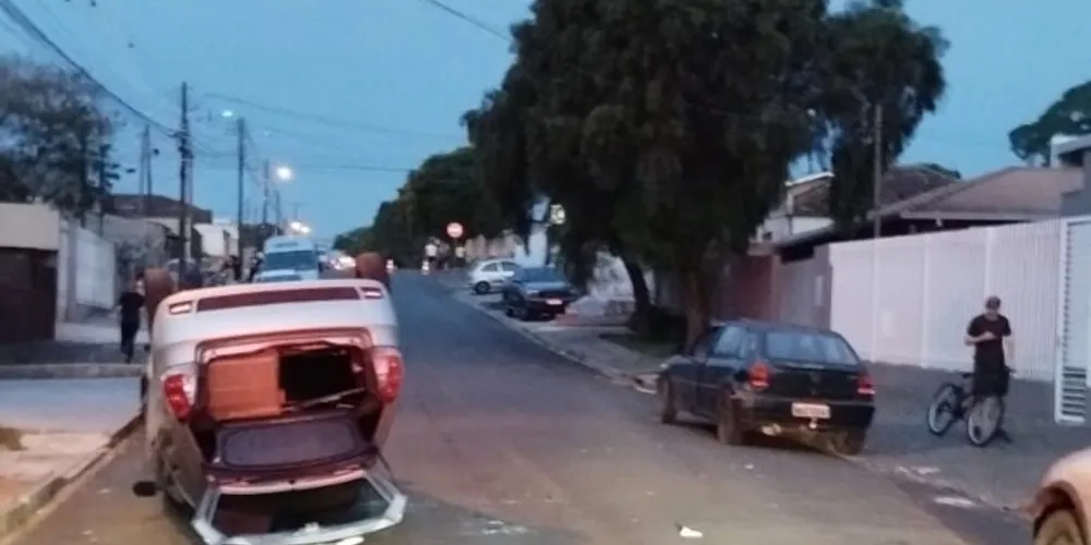 Motorista estava dirigindo um Fiat Palio, na hora da colisão