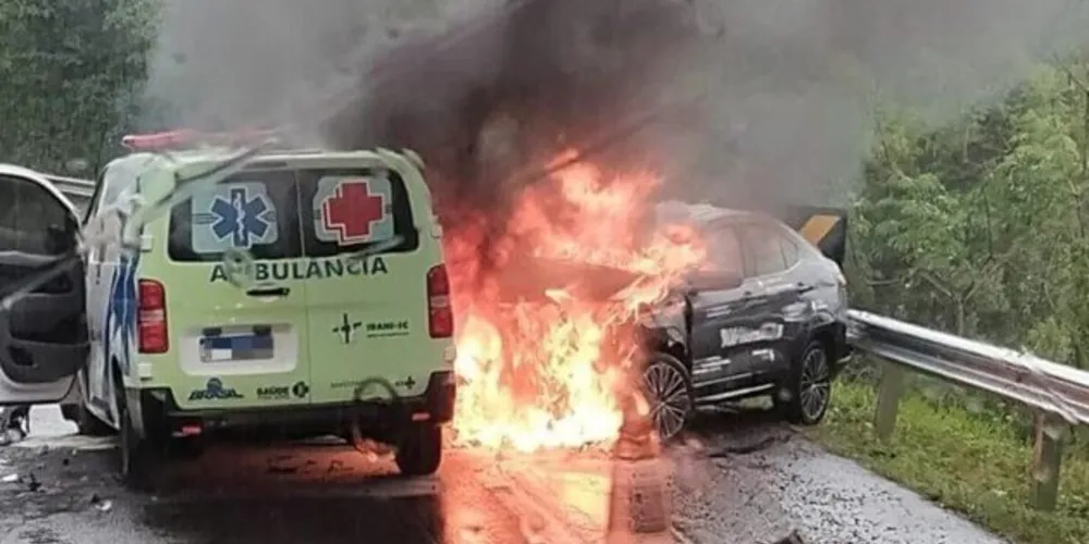 Imagens mostram detalhes do incêndio. Caso ocorreu na terça-feira (17)