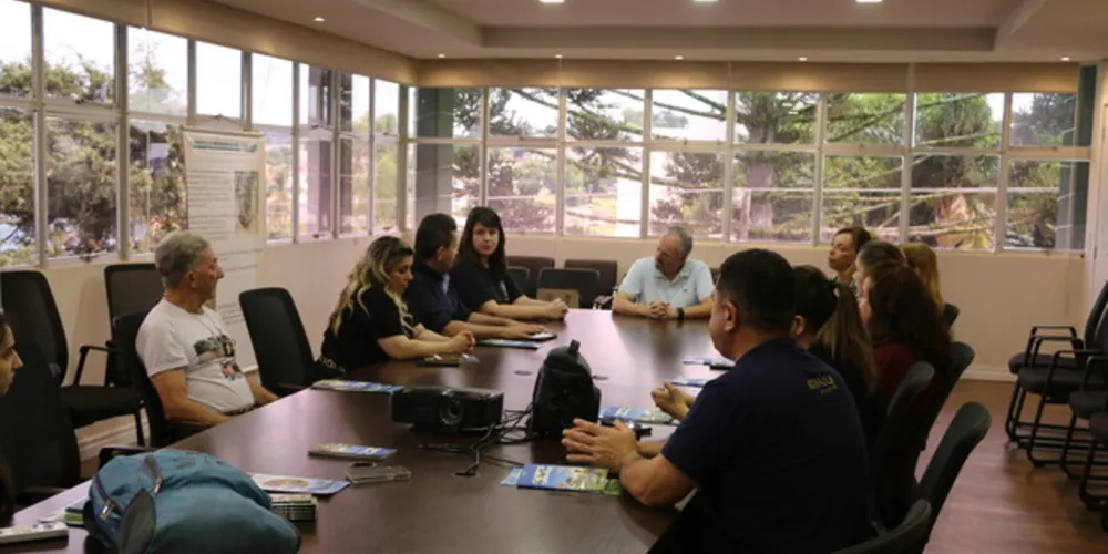 Pesquisadores da Associação Dakila Pesquisas começaram nesta semana a explorar locais por onde possivelmente passam os ‘Caminhos de Peabiru’ no município de Castro