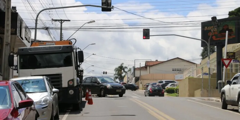 Serão substituídos sete conjuntos semafóricos no municípi