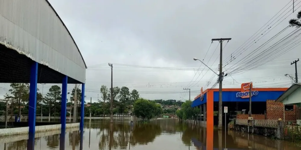 O prefeito de Castro, Álvaro Telles, declarou estado de calamidade pública, pelo período de 45 dias