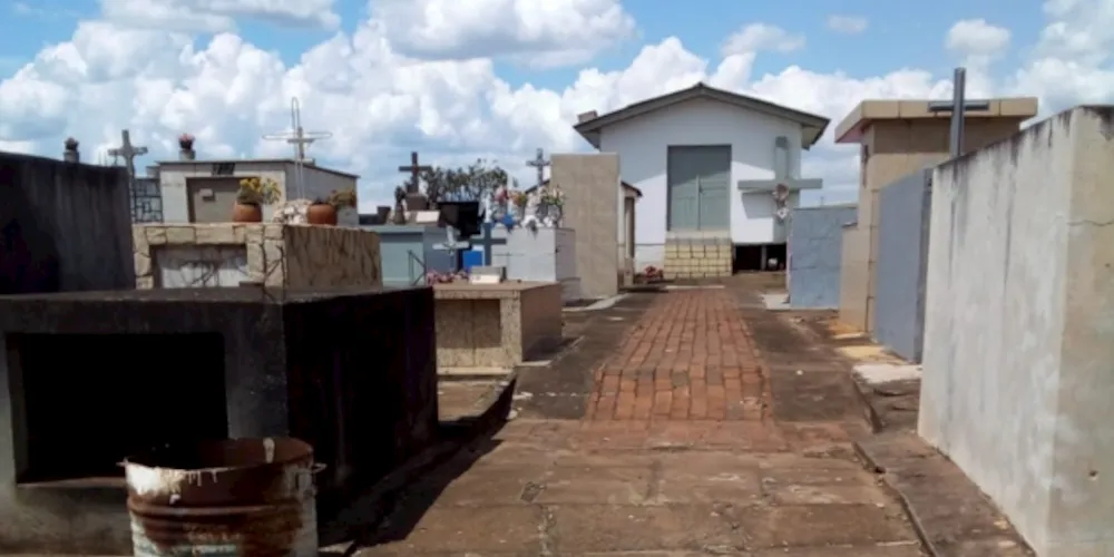 Visitação aos cemitérios estará permitida das 8h às 17h