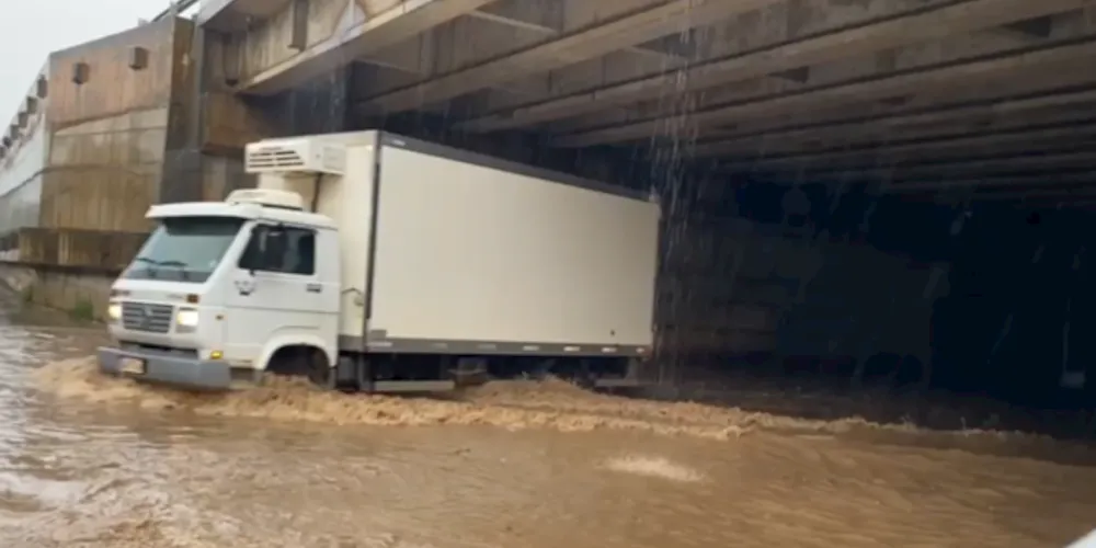 Trincheira do Los Angeles foi uma das atingidas pelas chuvas