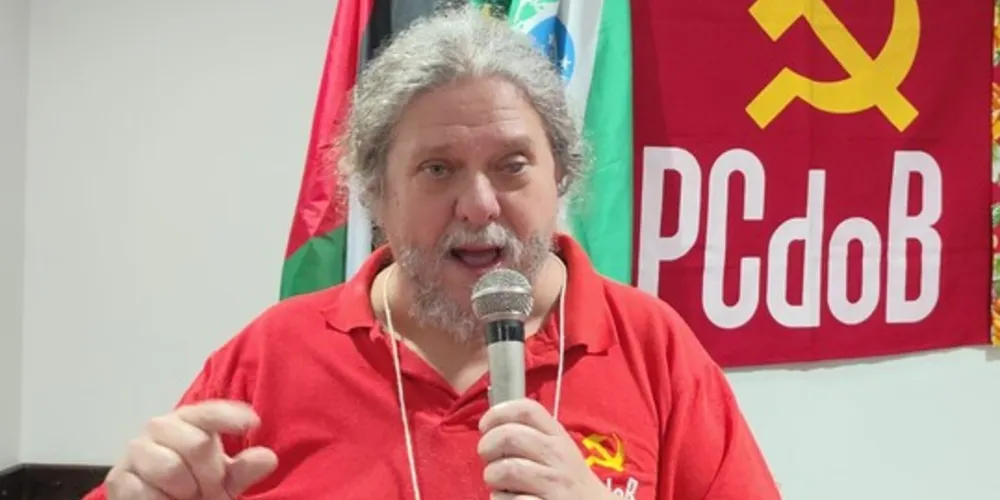 Ponta-grossense Elton Barz é reeleito presidente do PCdoB-PR