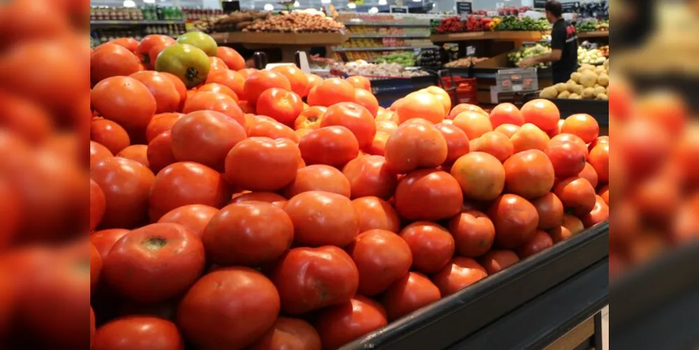 O tomate apresentou a maior alta no último mês, de 20%