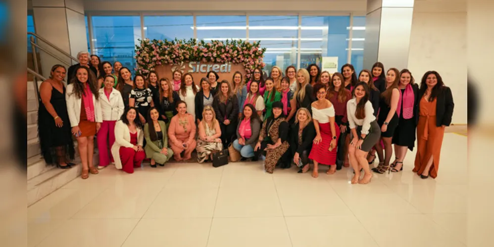 Mulheres interessadas em fazer parte do Comitê Mulher Sicredi e que são associadas, a orientação é que busque a sua agência Sicredi ou converse com o seu gerente de conta