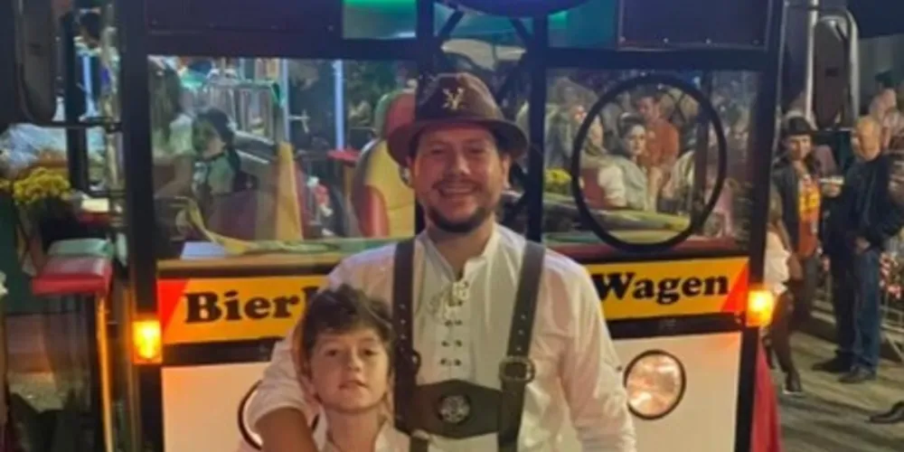 Grupo desfilará com carros alegóricos e até uma choperia móvel