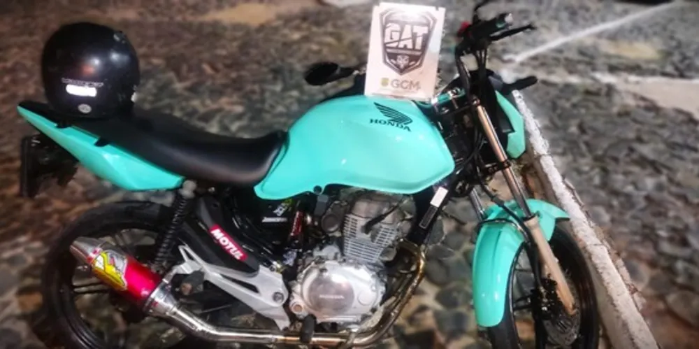 Veículo foi pintado e condutor não realizou a mudança na documentação