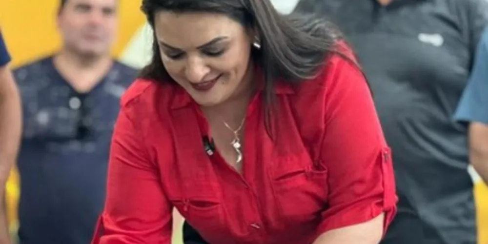 A prefeita de Carambeí, nos Campos Gerais, Elisangela Pedroso, assinou, a ordem de serviço para a construção da nova Unidade Básica de Saúde (UBS) Nova Holanda